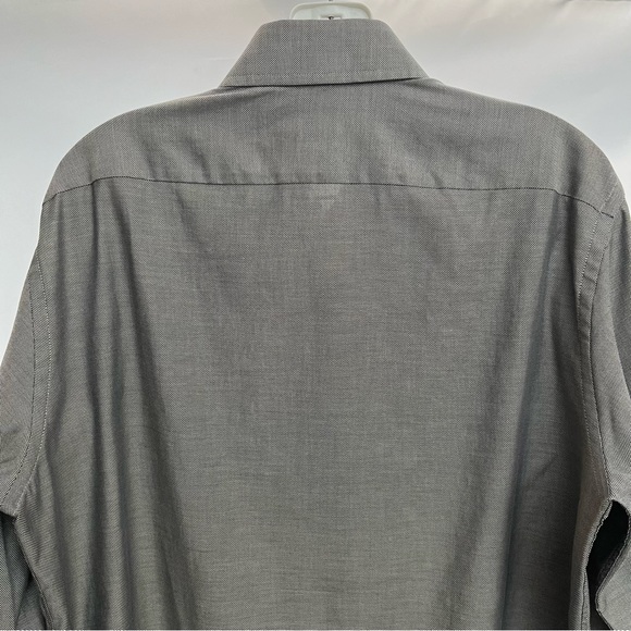Hugo Boss - size L - 16.5” neck dress shirt - designer - Picture 4 of 7